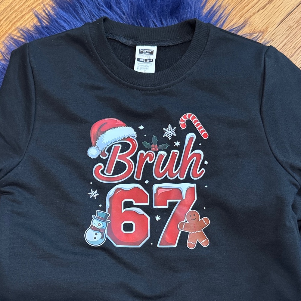 Brug 67 Christmas SweatShirt new no tags never worn 6T (Girl or Boy)